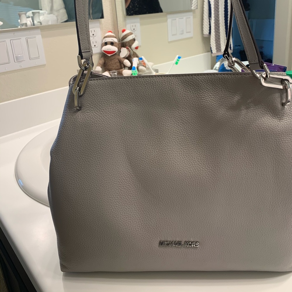 Michael kors handbag - Picture 2 of 4